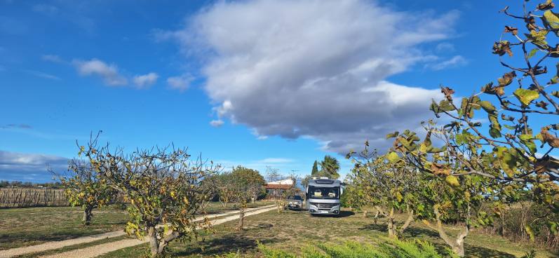 Aire camping-car  Saint-Laurent-d'Aigouze (30220) - Photo 4